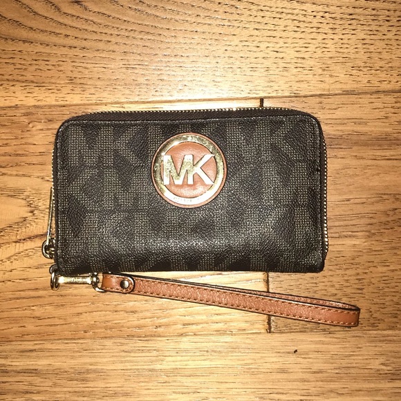 Michael Kors Wristlet-Brown and Tan - Picture 1 of 4
